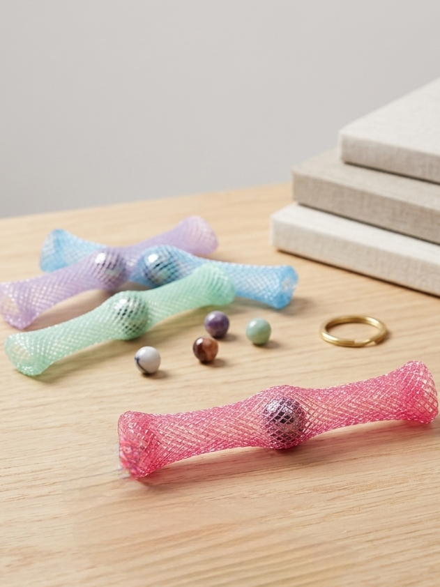 Tube à bille sensoriel en maille - objet de concentration